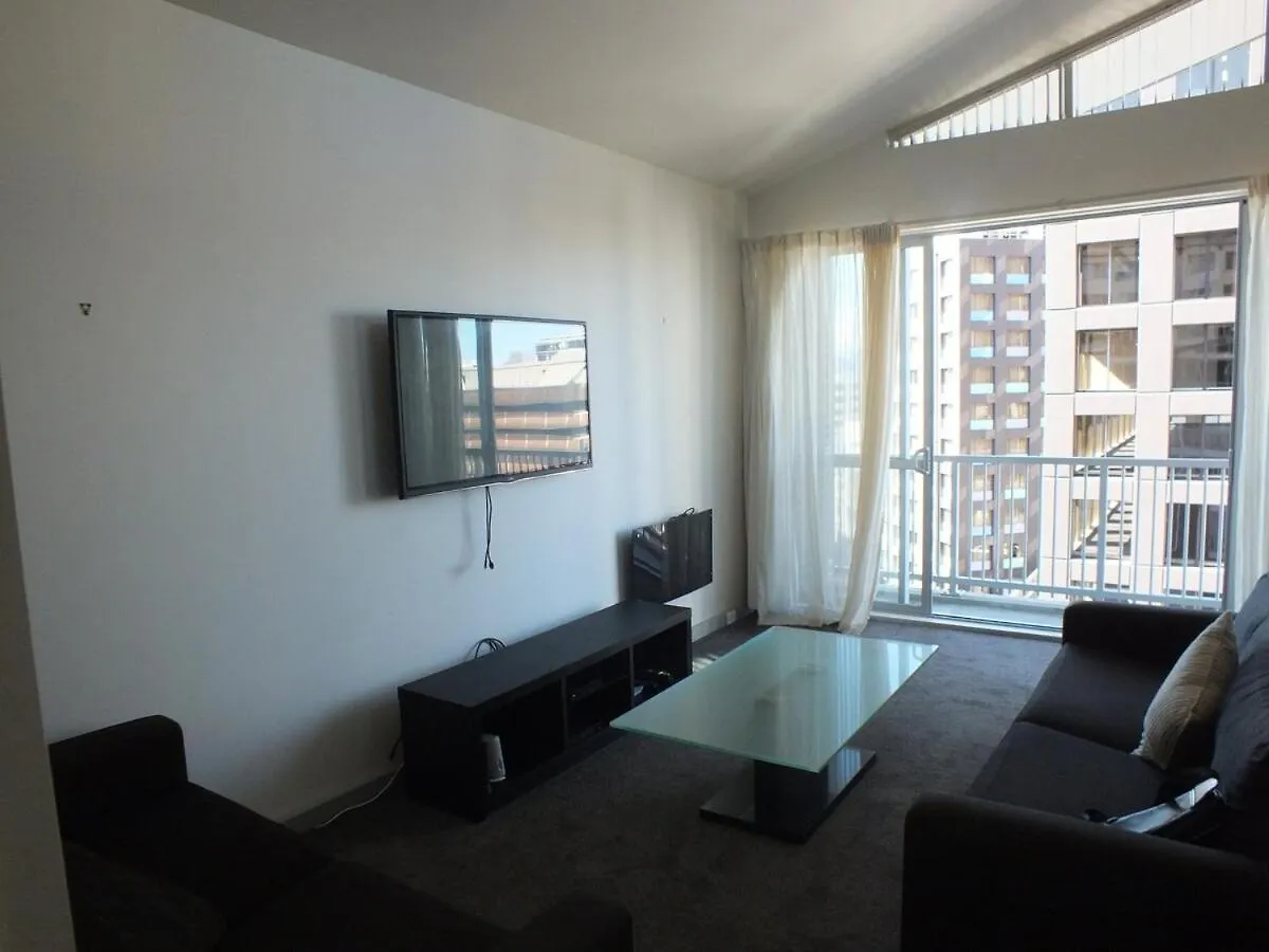 Hidden Hideaway With Harbour View - Prime Location Apartment Wellington