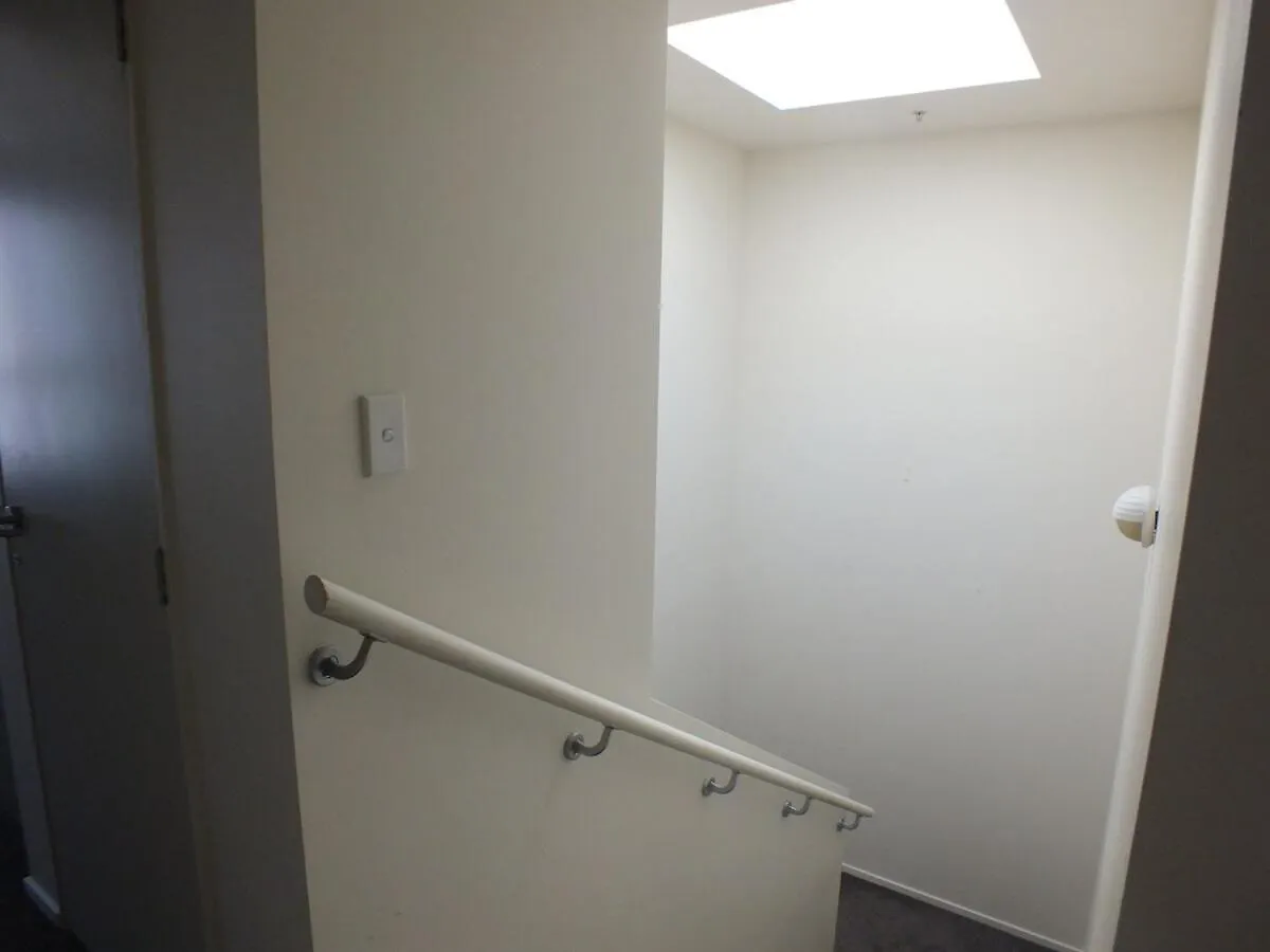 Hidden Hideaway With Harbour View - Prime Location Apartment Wellington New Zealand