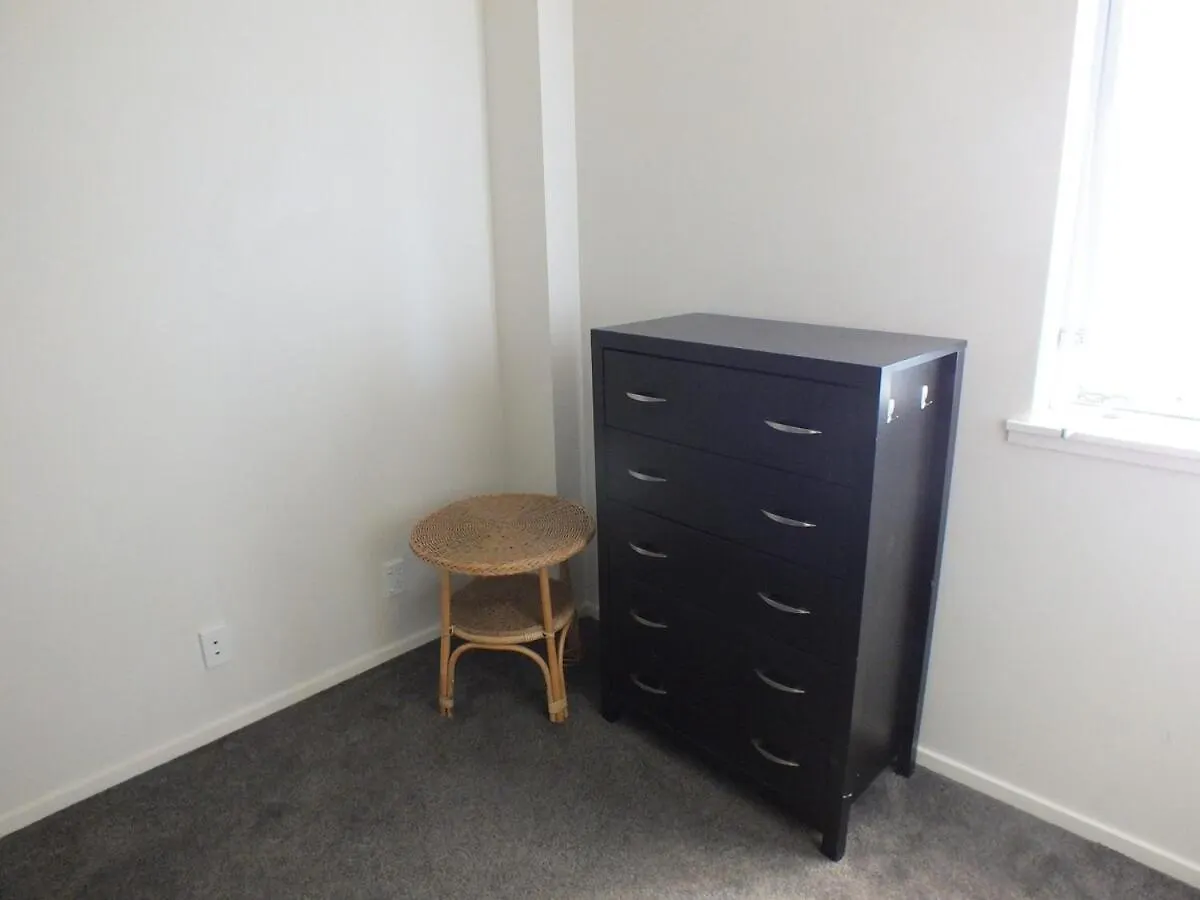 Hidden Hideaway With Harbour View - Prime Location Apartment Wellington